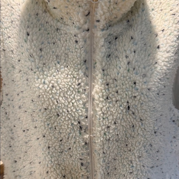 T by Talbots Cozy Off White Sherpa Vest with Funfetti Pattern Side Medium - Picture 4 of 8